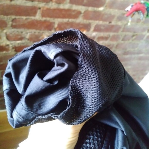 Demoo Parkchoonmoo Windbreaker Zip Up Jacket with Mesh Panels - Picture 7 of 7